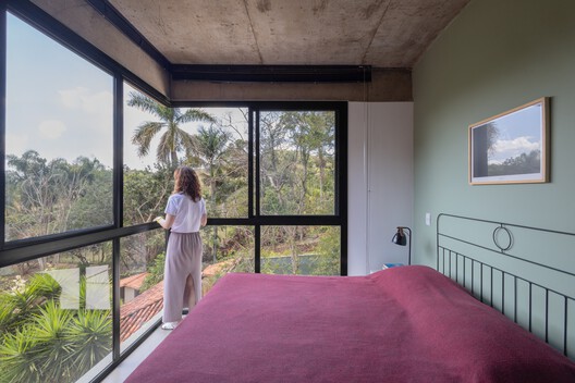 Casa Oro Viejo / Mutabile Arquitetura Casa Oro Viejo / Mutabile Arquitetura - Fotografía interior, Dormitorio, Madera, Camas, Sillas