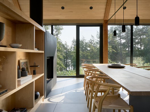 Armstrong Cottage / Peter Braithwaite Studio - Interior Photography, Kitchen, Wood, Table, Chair, Glass