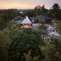 Armstrong Cottage / Peter Braithwaite Studio - Exterior Photography, Houses, Forest