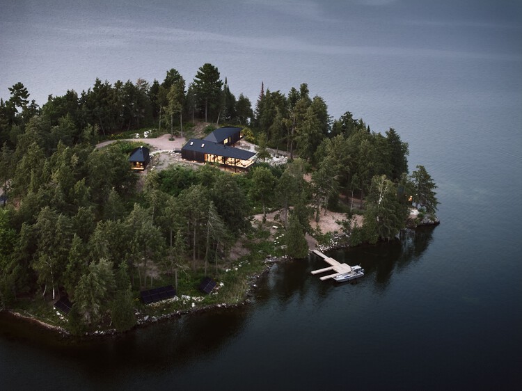 Armstrong Cottage / Peter Braithwaite Studio - Image 2 of 36