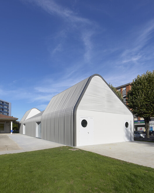 Restaurante Infantil en Oviedo / Rogelio Ruiz + Macario G. Astorga - Fotografía de Exteriores