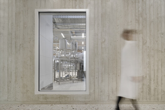 University of Applied Sciences for Beverage Technology – Lecture Hall Building and Logistics Laboratory / Bez+Kock Architekten - Image 17 of 33