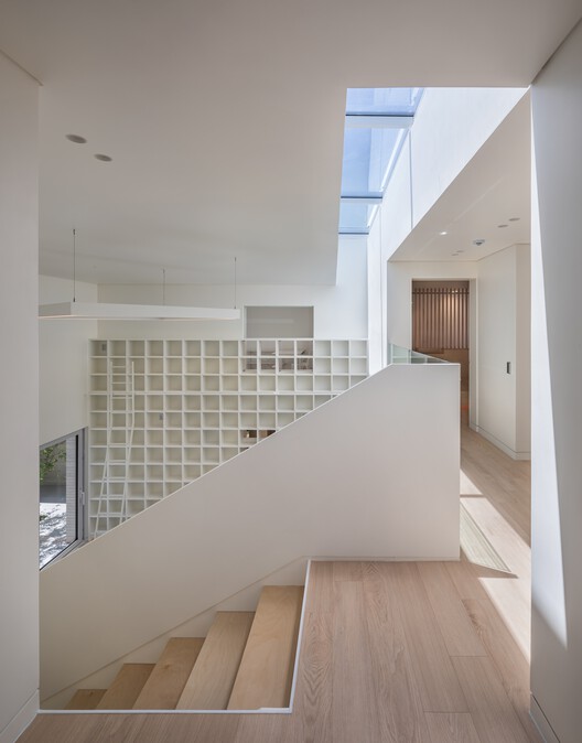 Light Gallery House / PLAN Architects office - Image 4 of 23