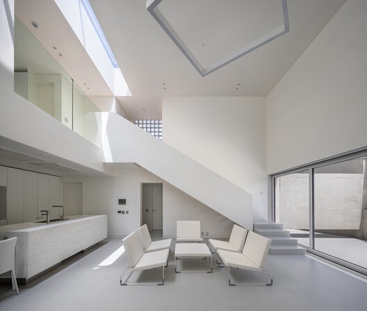 Light Gallery House / PLAN Architects office - Interior Photography, Glass, Chair