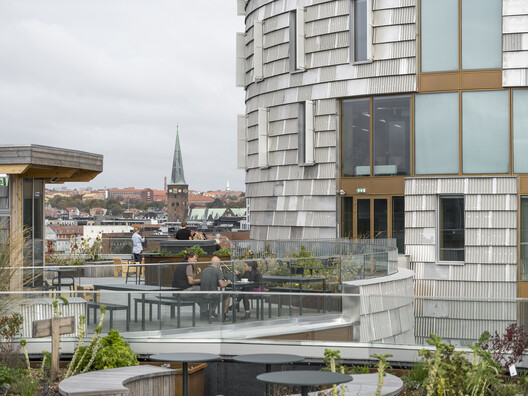 Edifício TRÆ / Lendager Arkitekter - Fotografia de Exterior, Concreto, Balcão