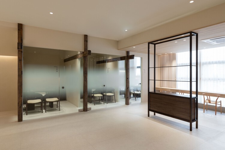 Kyeol Clinic / Design Studio Mono - Image 2 of 20