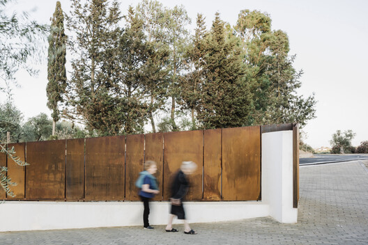 Siddi Urban Gate / Martino Picchedda - Exterior Photography, Wood