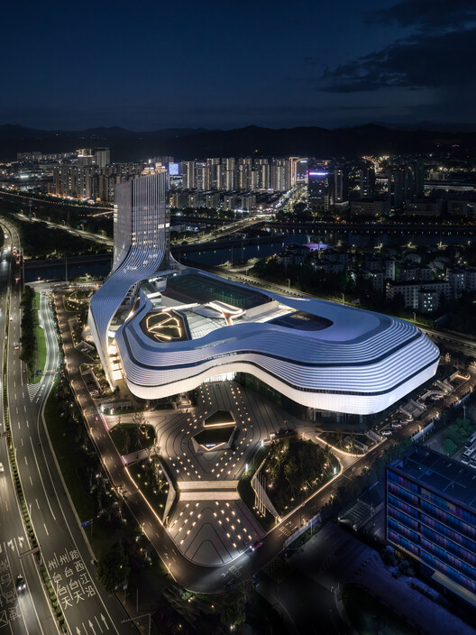 新昌小球中心 / line+ studio - 建筑图