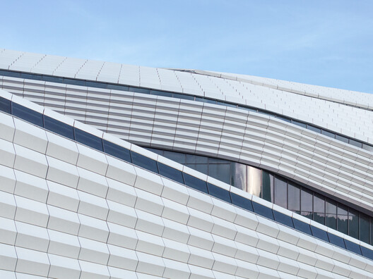 新昌小球中心 / line+ studio - 建筑图