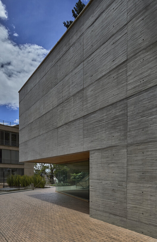 Edificio de Prácticas Musicales de la Universidad de Los Andes / Carolina Jaimes + Juan Esteban López + Alejandro Puentes - fotografía exterior, concreto