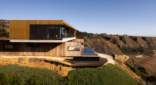 Casa Alta / AFARQ Arquitectos Casa Alta / AFARQ Arquitectos - Imagen 8 de 23