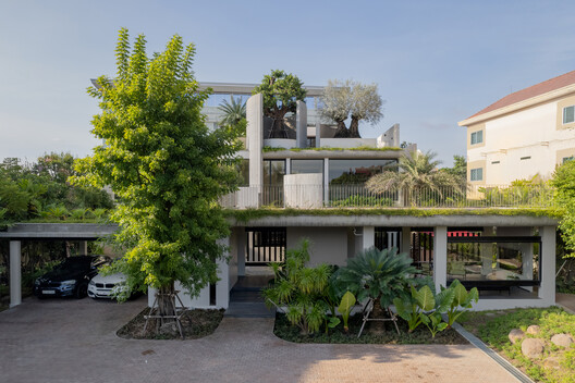 Wat Bo House / UAD Architects