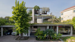 Wat Bo House / UAD Architects