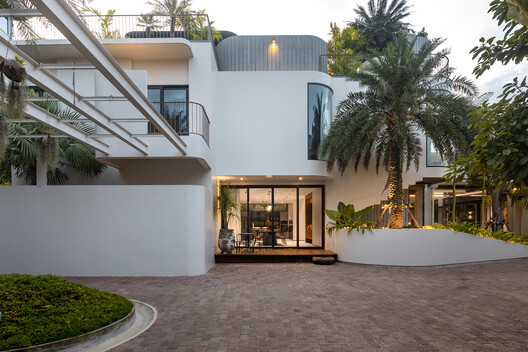 Casa Wat Bo / UAD Architects - Fotografia de Exterior, Balcão