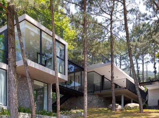 Tam Dao Retreat House / Idee architects