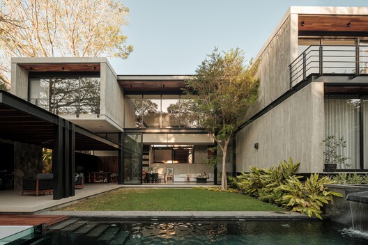 Casa Akama / Di Frenna Arquitectos - Fotografía exterior