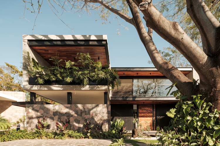 Casa Akama / Di Frenna Arquitectos - fotografía exterior, balcón