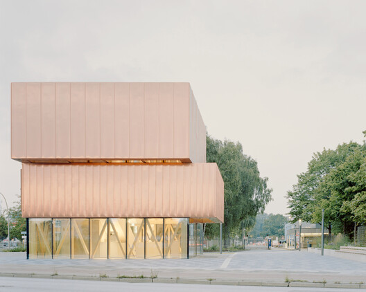 Reception Pavilion / Busch & Takasaki Architekten + gmp Architects