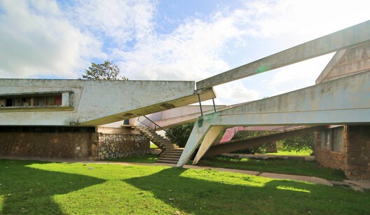 Moroccan Modern: The Architecture of Jean-François Zevaco Moroccan Modern: The Architecture of Jean-François Zevaco - Image 12 of 18