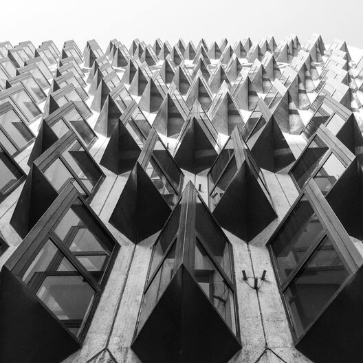 Moroccan Modern: The Architecture of Jean-François Zevaco Moroccan Modern: The Architecture of Jean-François Zevaco - Image 8 of 18