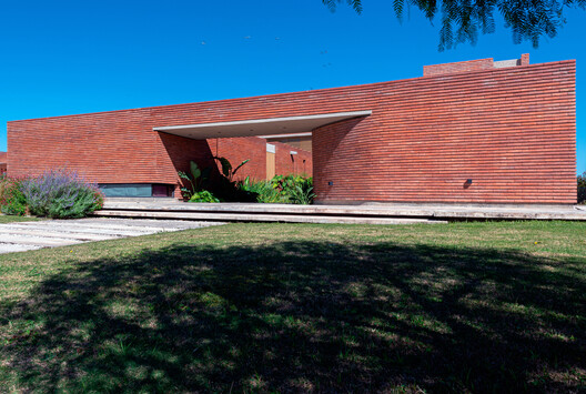 Casa G&S / Barella Arquitectura - Fotografía exterior, Ladrillo