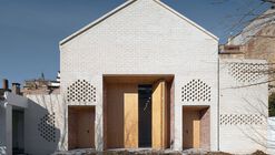 Cercle Calongí Cultural Center / Anna Prats Joan Valls