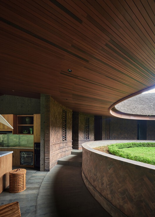 Casa Omah Prana Payangan / Alexis Dornier - Imagen 8 de 24