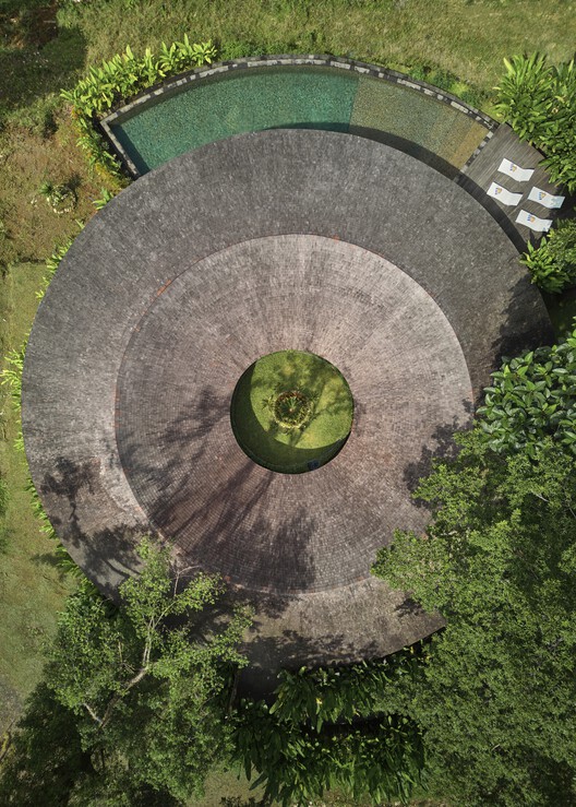 Casa Omah Prana Payangan / Alexis Dornier Casa Omah Prana Payangan / Alexis Dornier - Imagen 16 de 24