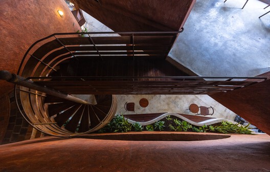 Complexo de Serviços MA.DE Bistro / AN NAM Architecture - Imagem 23 de 39