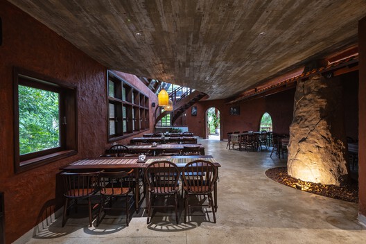 Complexo de Serviços MA.DE Bistro / AN NAM Architecture - Fotografia de Interiores, Sala de Jantar, Madeira, Cadeira, Viga