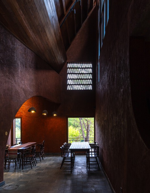 Complexo de Serviços MA.DE Bistro / AN NAM Architecture - Fotografia de Interiores, Sala de Jantar, Madeira