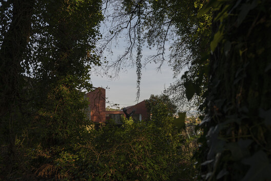 La Casa Carmín / NPS Arquitectos - Imagen 15 de 22