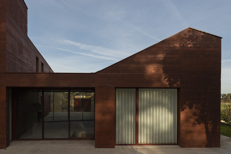 La Casa Carmín / NPS Arquitectos - fotografía exterior, madera, ladrillo
