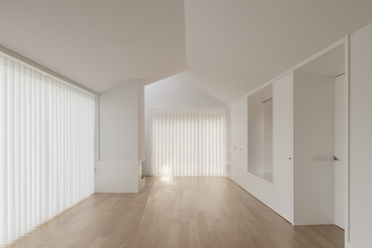 La Casa Carmín / NPS Arquitectos - Imagen 10 de 22