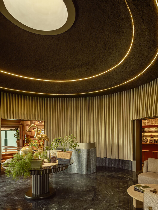 Complejo Multifuncional Agregado/BRICKLAB - Fotografía de Interiores, Iluminación