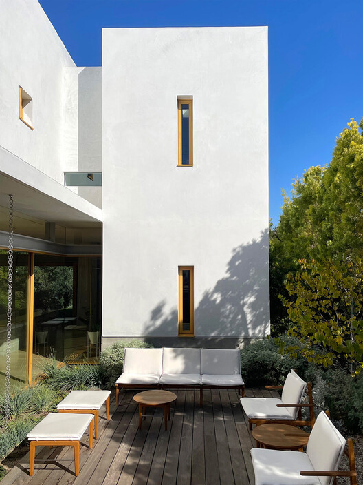 Bearing House / Dub Studios - Exterior Photography, Wood, Balcony, Chair