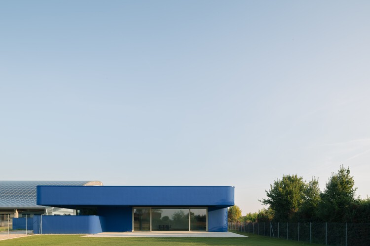 Noventa Vicentina Blue Kindergarten / MD41 - More Images