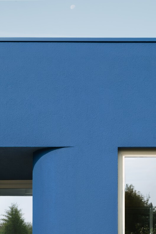 Jardín Infantil Azul de Noventa Vicentina / MD41 - Fotografía exterior