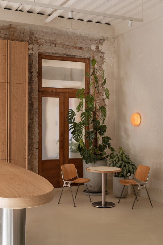 Banda Agency Office / ater.architects Banda Agency Office / ater.architects - Interior Photography, Dining room, Wood, Chair