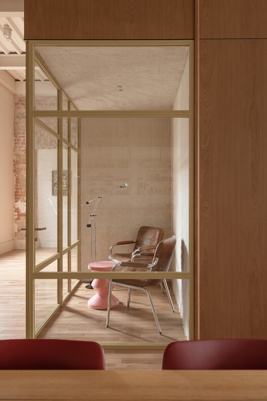 Banda Agency Office / ater.architects Banda Agency Office / ater.architects - Interior Photography, Wood, Glass, Chair