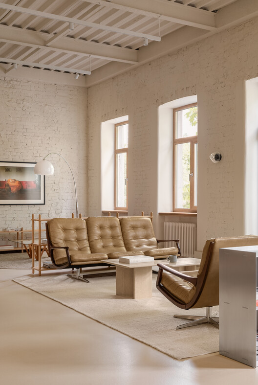 Banda Agency Office / ater.architects Banda Agency Office / ater.architects - Interior Photography, Living Room, Chair