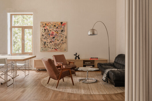 Banda Agency Office / ater.architects Banda Agency Office / ater.architects - Interior Photography, Living Room, Wood, Chair, Table, Lighting, Sofa