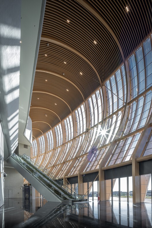 大湾区体育中心 / Zaha Hadid Architects 大湾区体育中心 / Zaha Hadid Architects - 15 的图像 65