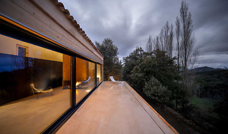 Refugio Experimental en Sierra de Segura / SANTZO Arquitectos - Imagen 13 de 30