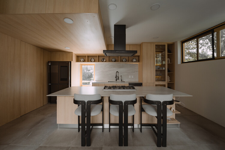 Casa Reserva / Herchell Architects - fotografía de interiores, cocina, encimeras, madera, iluminación, sillas