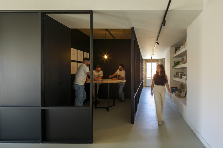 ESQUISSOS Studio / Esquissos - Arquitectura e Consultoria - Imagem 8 de 14