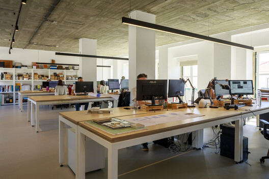 ESQUISSOS Studio / Esquissos - Arquitectura e Consultoria - Imagem 9 de 14