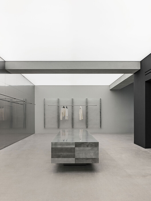 Lmood Flagship Store / oftn studio - Image 6 of 33