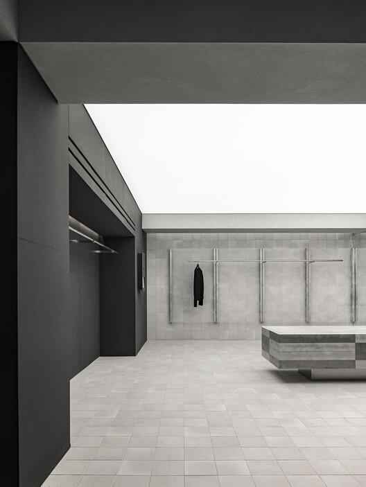 Lmood Flagship Store / oftn studio - Image 19 of 33