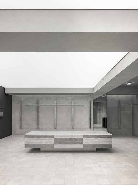 Lmood Flagship Store / oftn studio